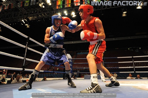 2009-09-09 AIBA World Boxing Championship 0940 - 57kg - Azat Hovhannisyan ARM - Oscar Valdez MEX